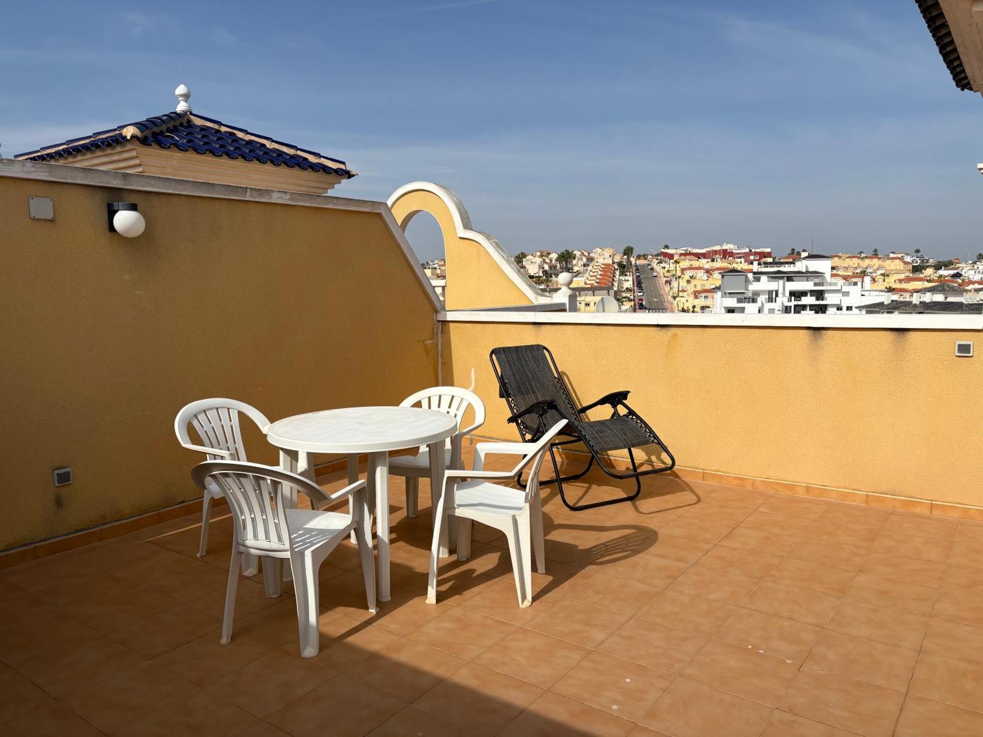 Top Floor Spacious Apartment With Roof Terrace Alicante Exterior photo